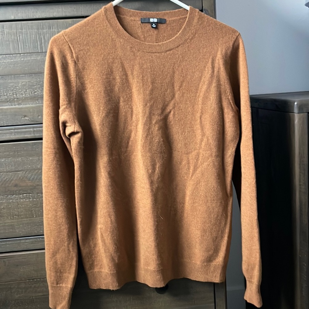 Gorgeous UNIQLO CASHMERE SWEATER